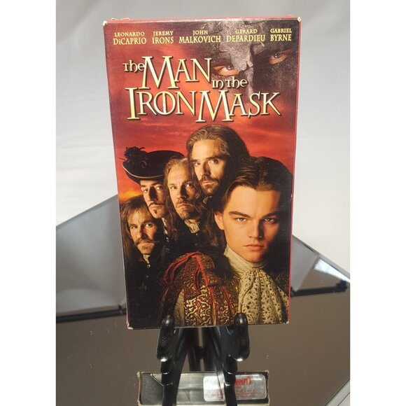 The Man In The Iron Mask VHS Video Tape Leonardo Dicarpio - Picture 1 of 2